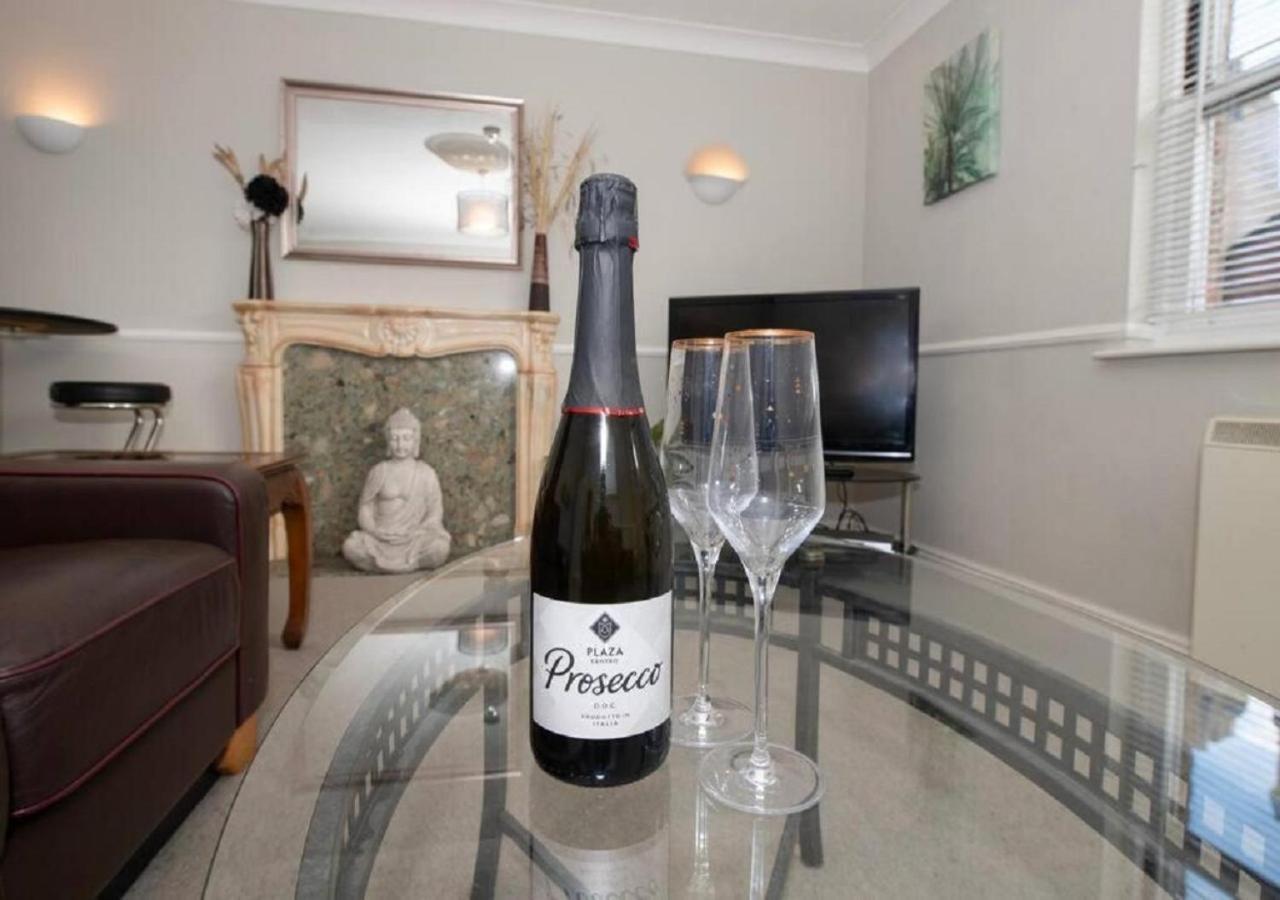 Cormorant - Beautiful 2 Bed Apartment With Sea Views Old Town Scarborough Exterior photo